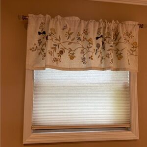 Elegant Floral Embroidered Valance Curtain
